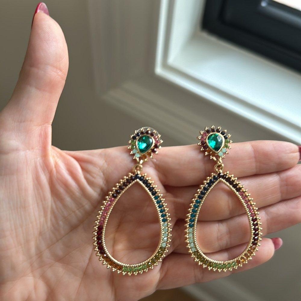 Gold and rainbow crystals earrings